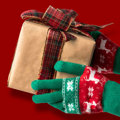 Light-Up Holiday Gloves Green Red Reindeer Model Scene